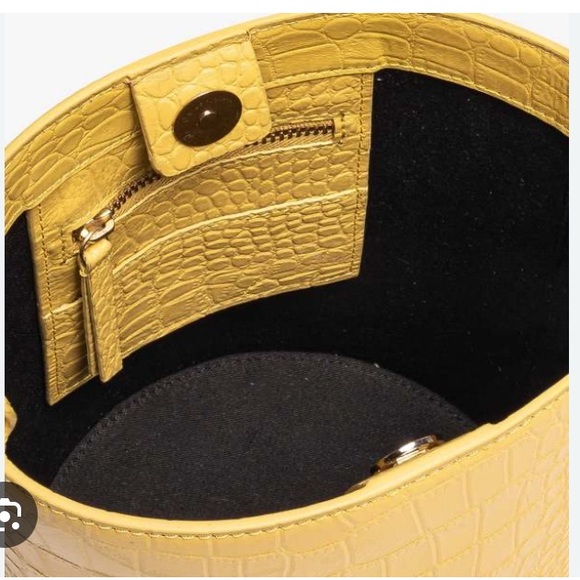 Hyer Goods leather bucket bag - Picture 6 of 7